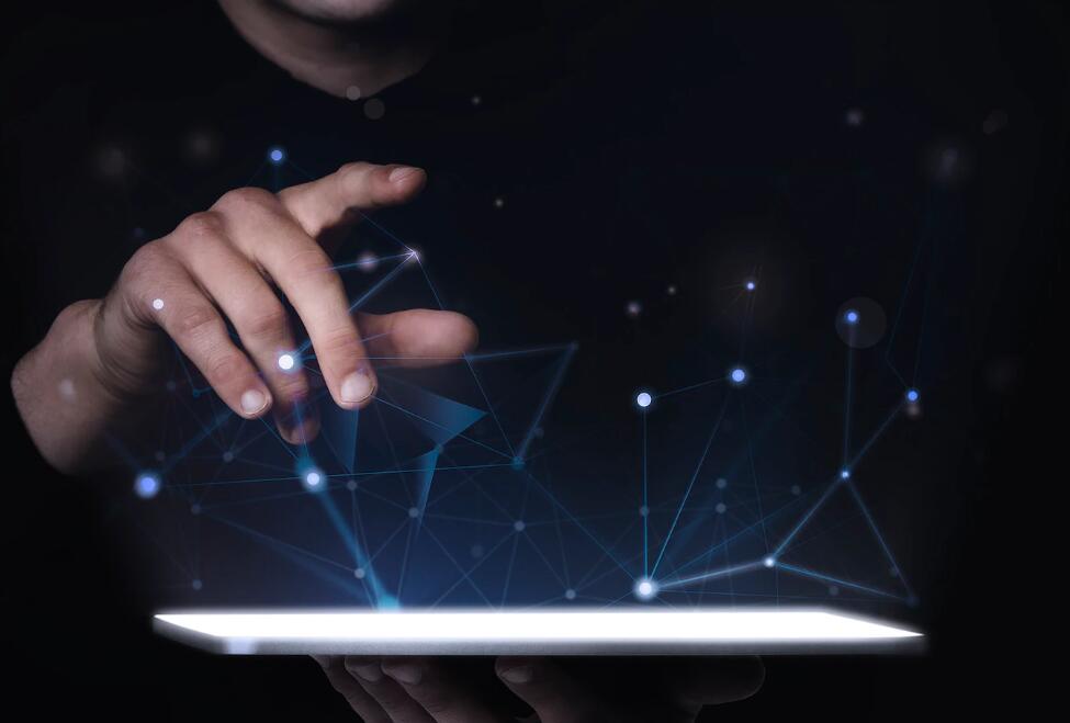 瓜子脸男生适合哪些发型 男生瓜子脸短发发型